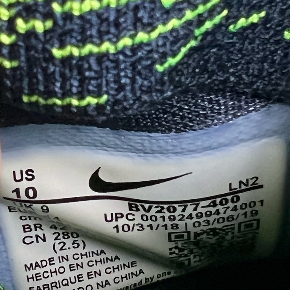 Nike Alpha Menace Elite 2 Flyknit Seattle Seahawks Men’s Football Cleats - Picture 9 of 11